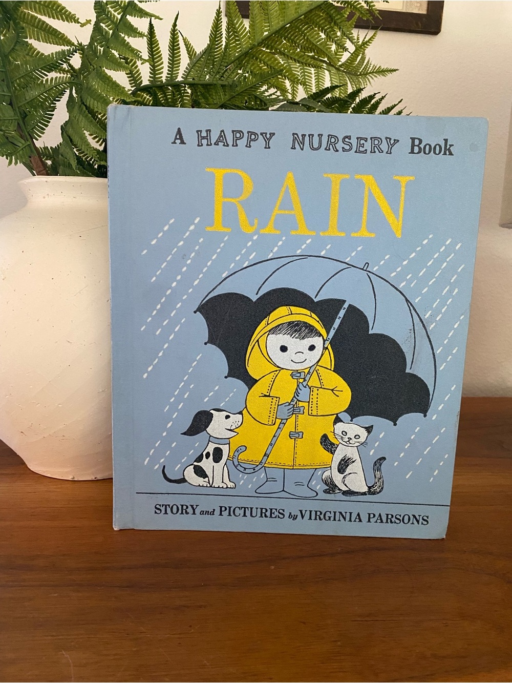 A Happy Nursery Book: RAIN - Blue & Yellow Children's Book
